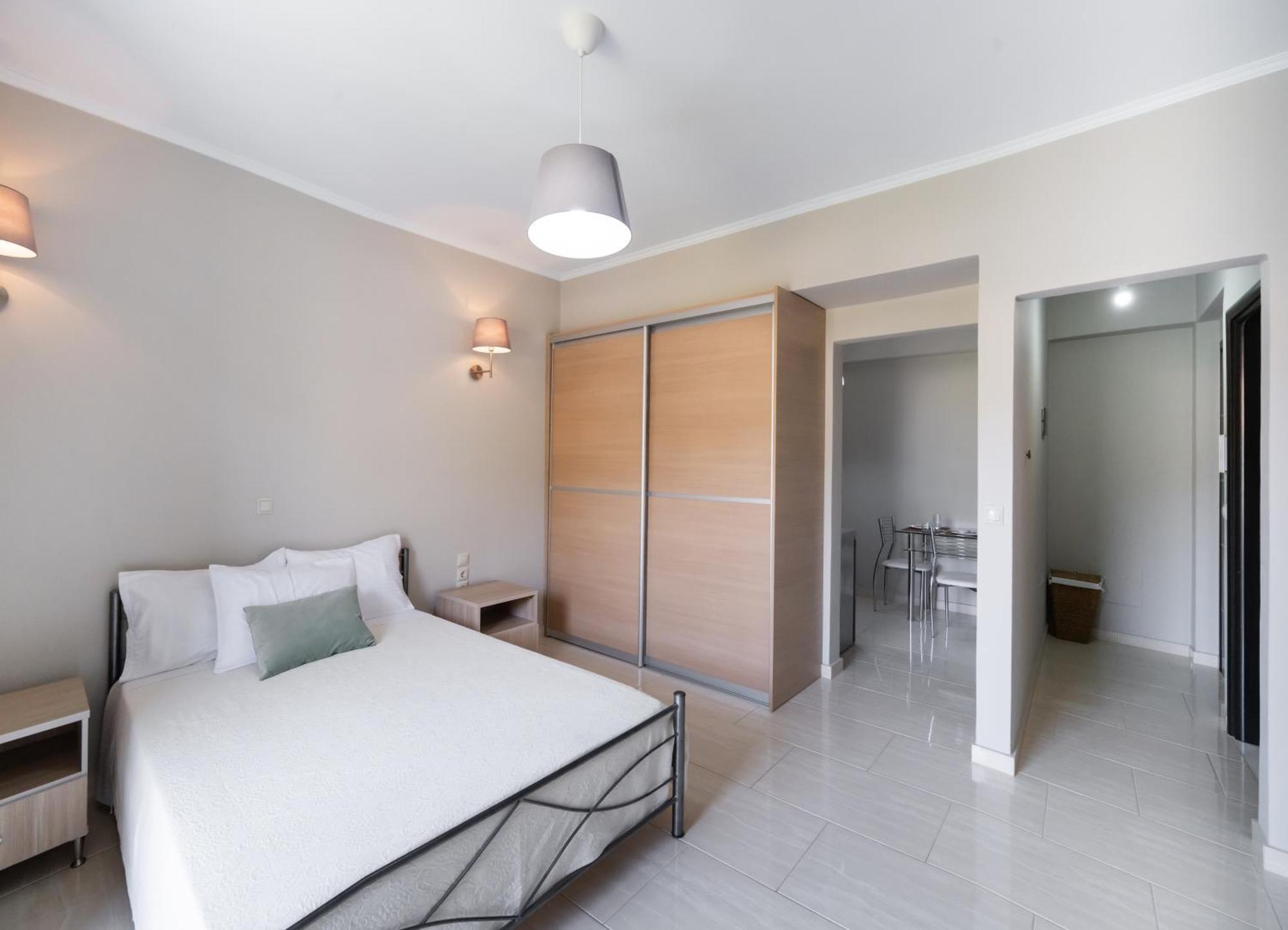 Apricus Apartments Apolpaina Экстерьер фото
